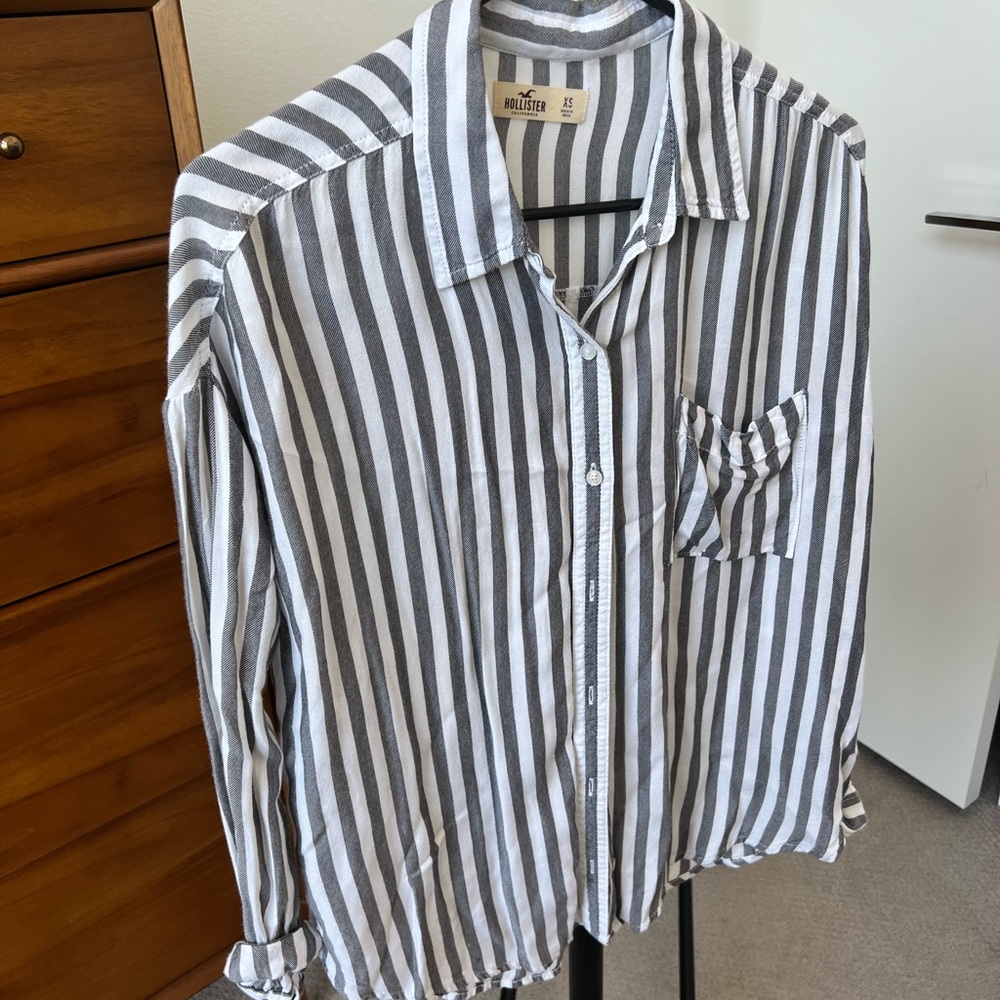 Hollister linen button down